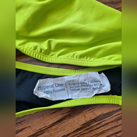 Nike One Piece Swim Suit, New, no tags - Picture 3 of 5